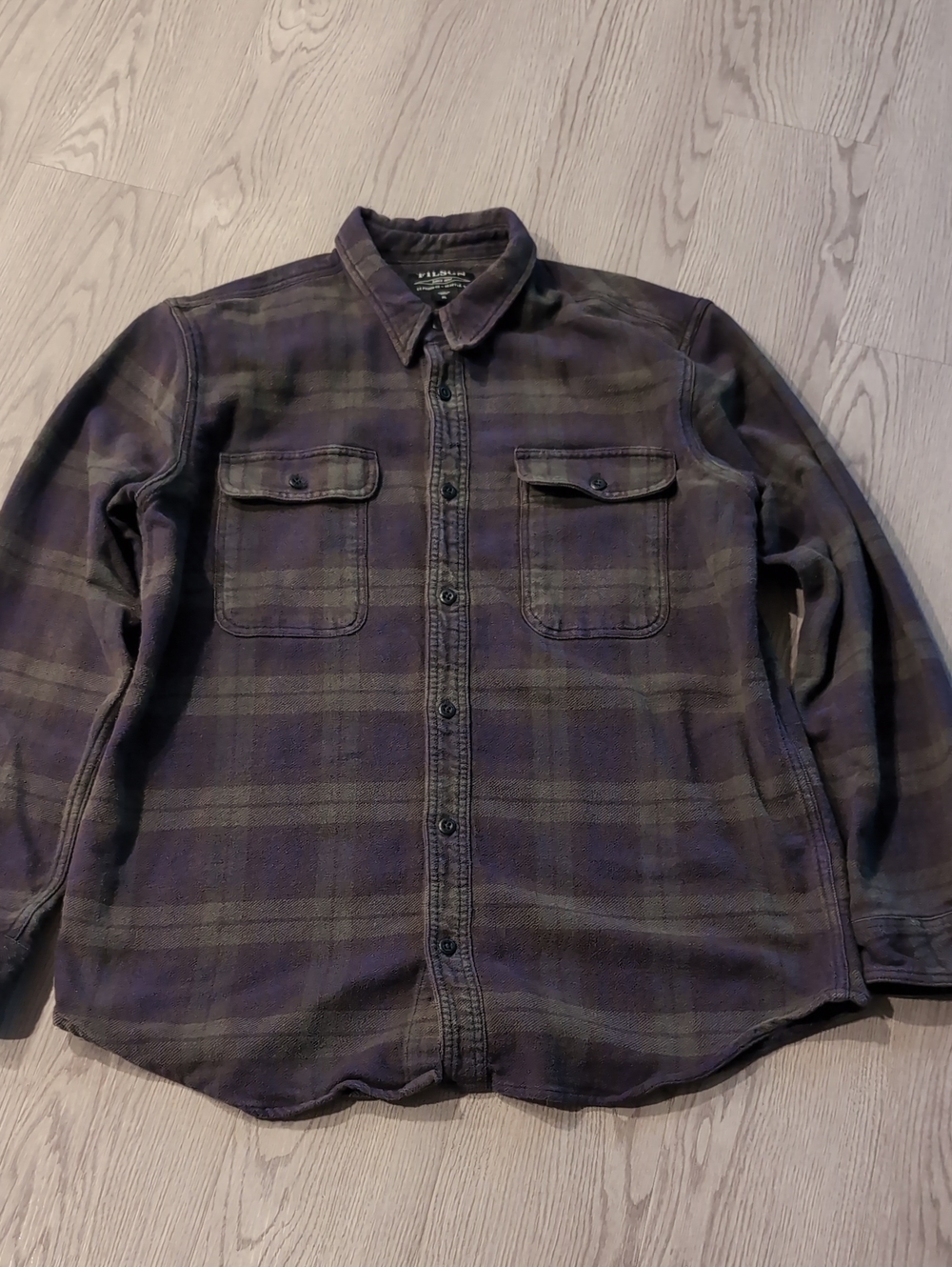 Filson Men's Plaid Button-Down Shirt Jacket in Dark Green and Black